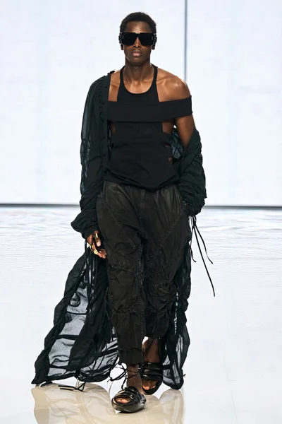 Look 28